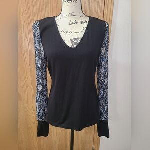 Fifteen Twenty Floral Sleeve Metallic Thread V-neck Top